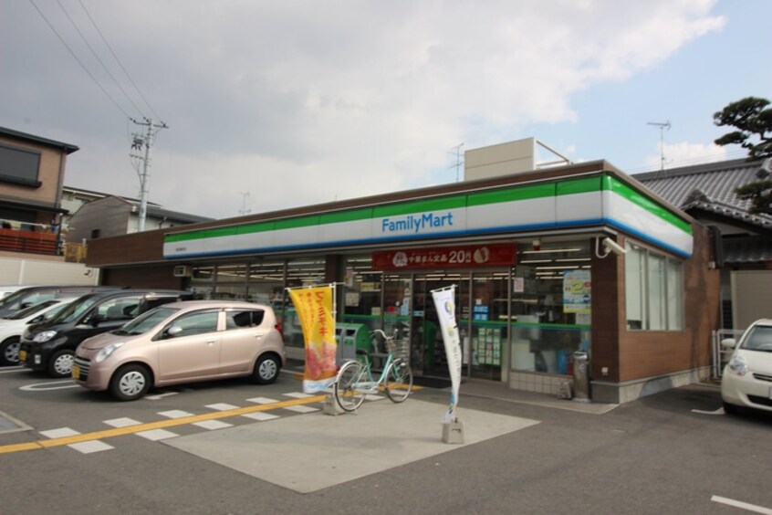 ファミリーマート高石高師浜店(コンビニ)まで170m フジパレス高石Ⅲ番館