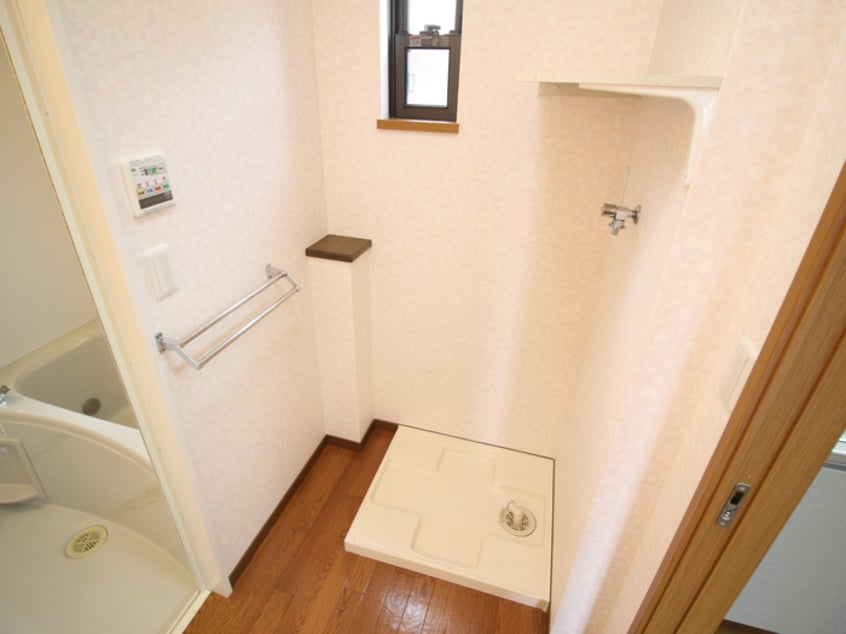 洗濯機置場 バラ－ド夙川Ⅱ