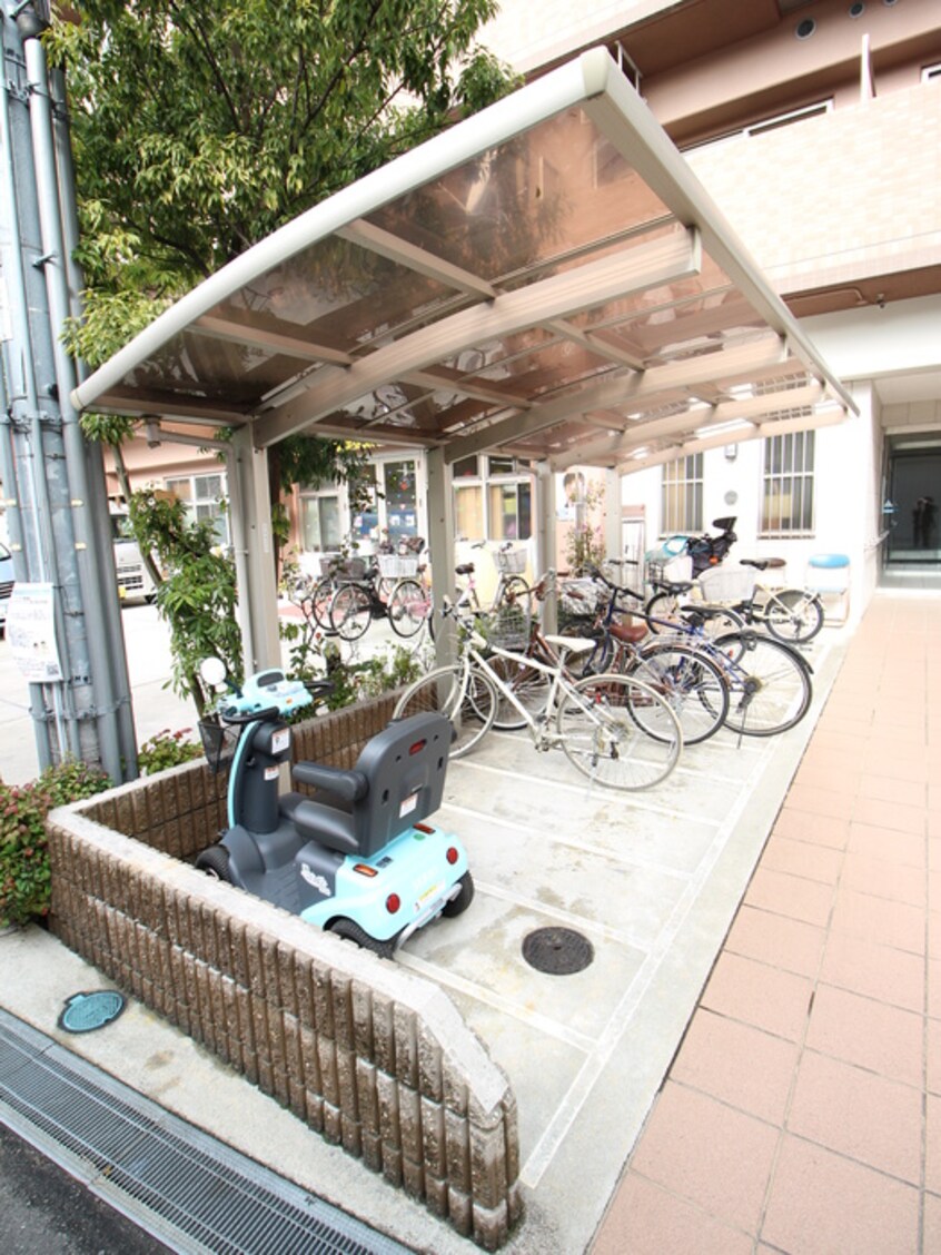 駐輪場 マンスフィールド桃谷