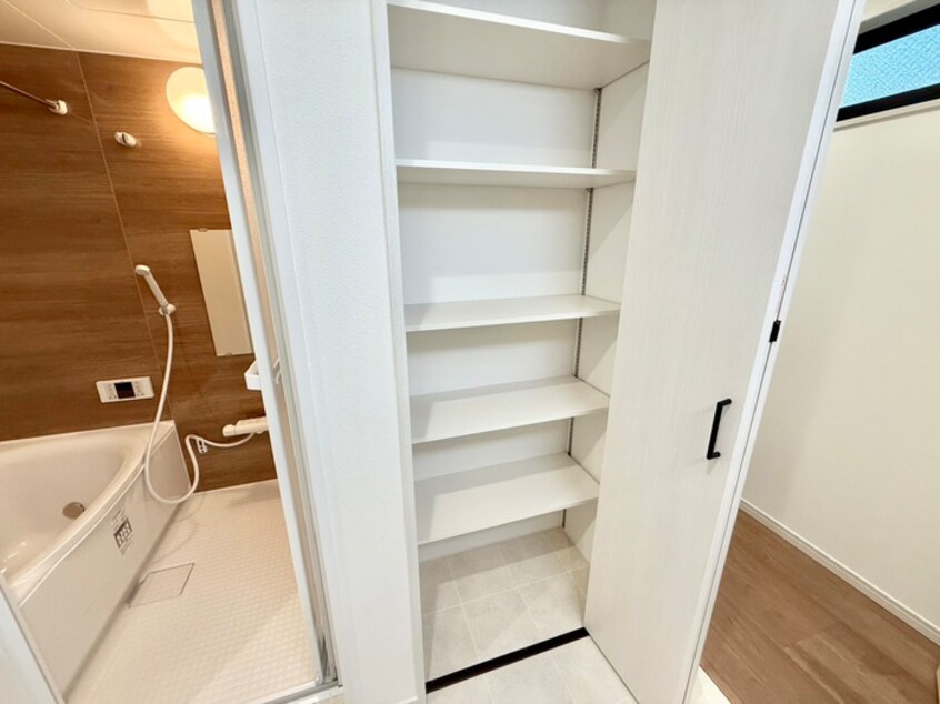 収納 ルナ大久保駅前