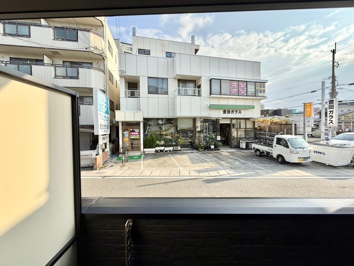 室内からの展望 ルナ大久保駅前