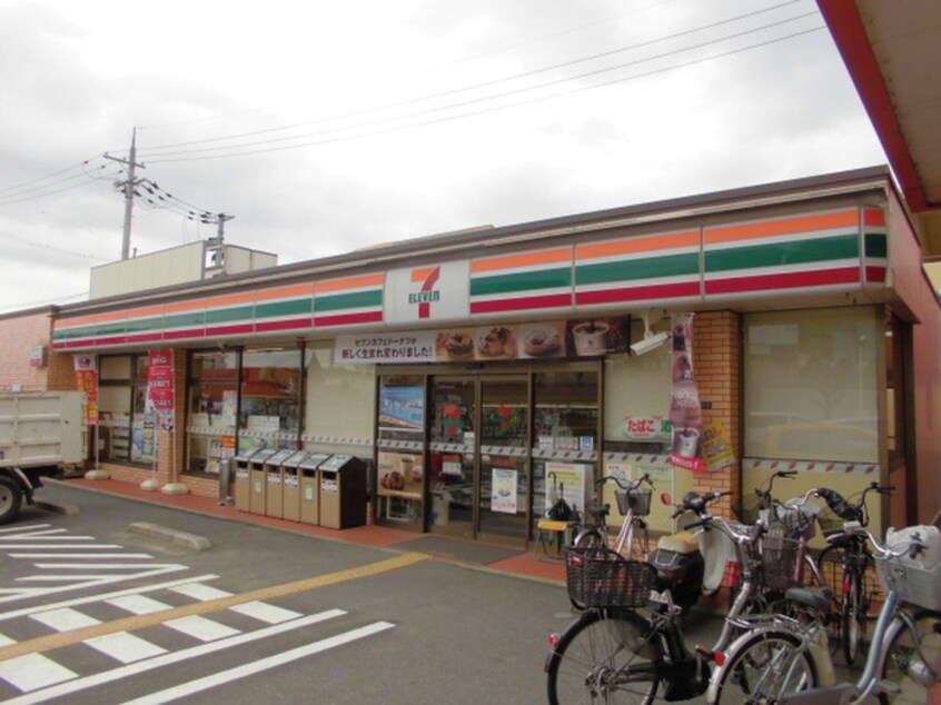 セブンイレブン木屋元町店(コンビニ)まで880m 第２三島ハイツ