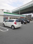 ファミリーマート大宮２丁目店(コンビニ)まで65m Meets　大宮