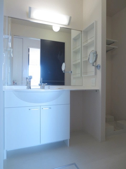 洗面 メゾンアンソレイユ