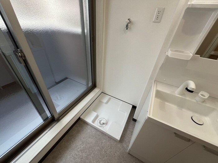 洗濯機置場 Ｓ　Ａｐｔ．王居殿Ⅲ