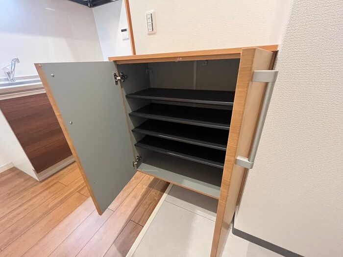 靴箱 Ｓ　Ａｐｔ．王居殿Ⅲ