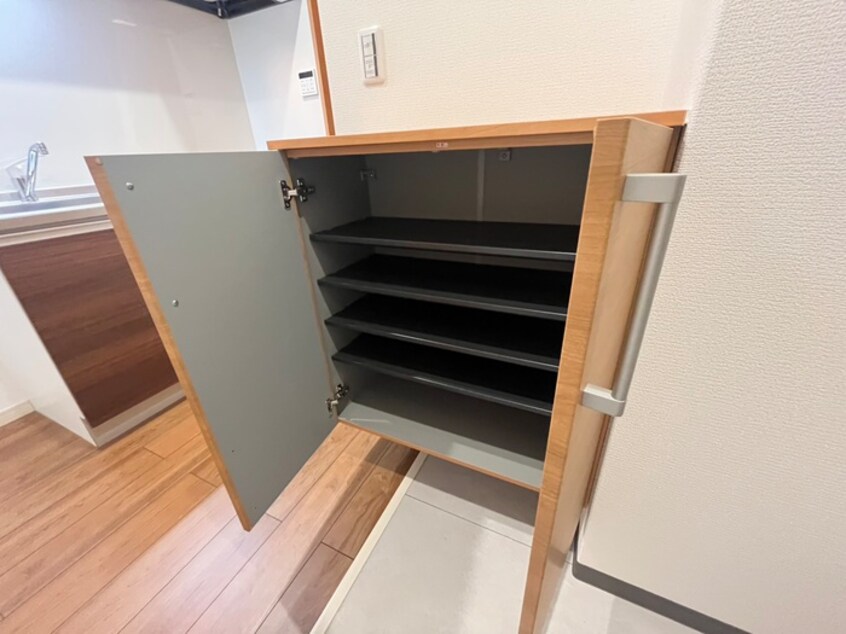 靴箱 Ｓ　Ａｐｔ．王居殿Ⅲ