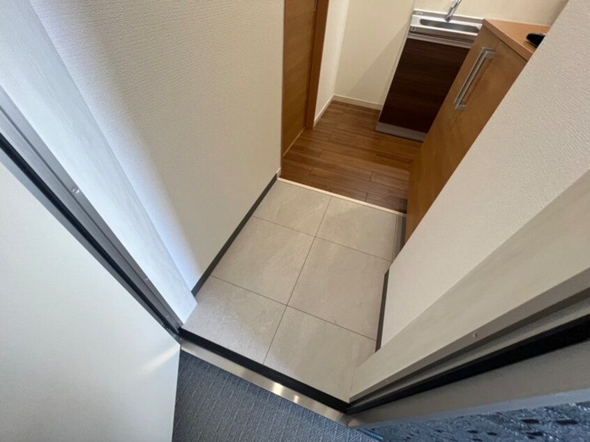 玄関 Ｓ　Ａｐｔ．王居殿Ⅲ