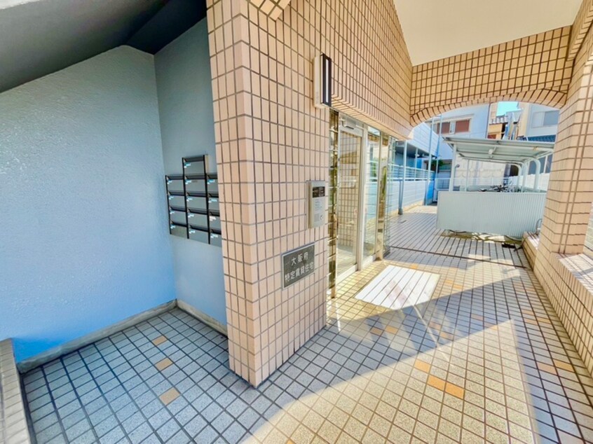 エントランス部分 ドミール岸田