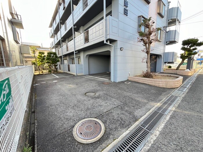 駐車場 ドミール岸田