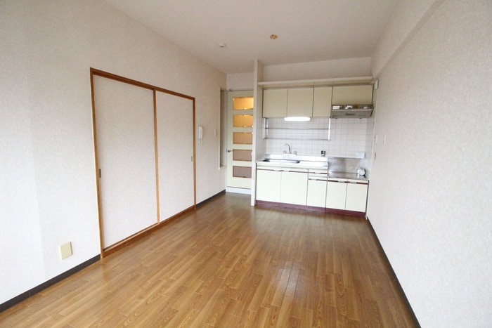 居室 サンサーラ２１