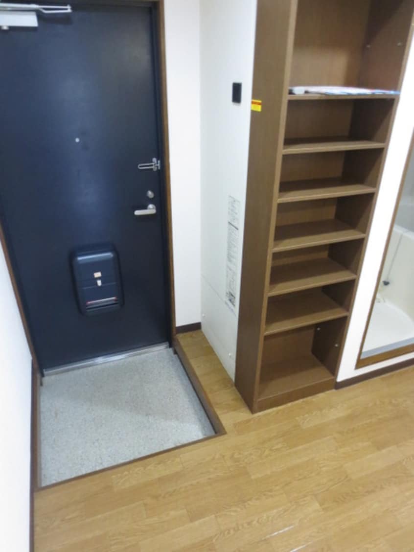 玄関 ワイズスクエア