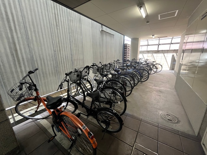 駐輪場 ワイズスクエア