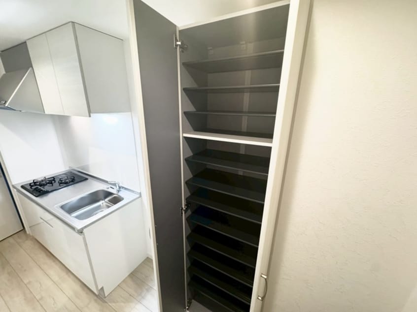 靴箱 プルメリア阪大前