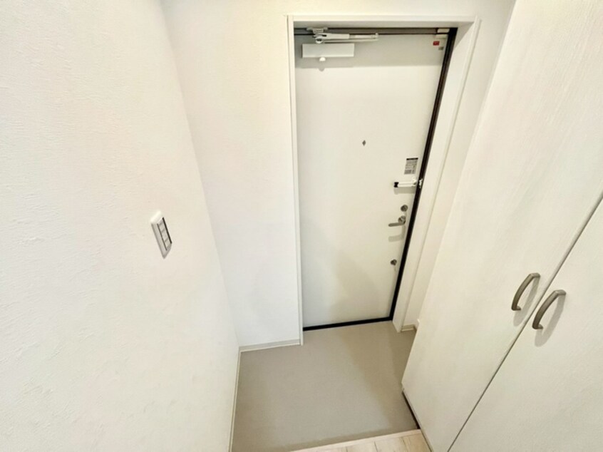 玄関 プルメリア阪大前