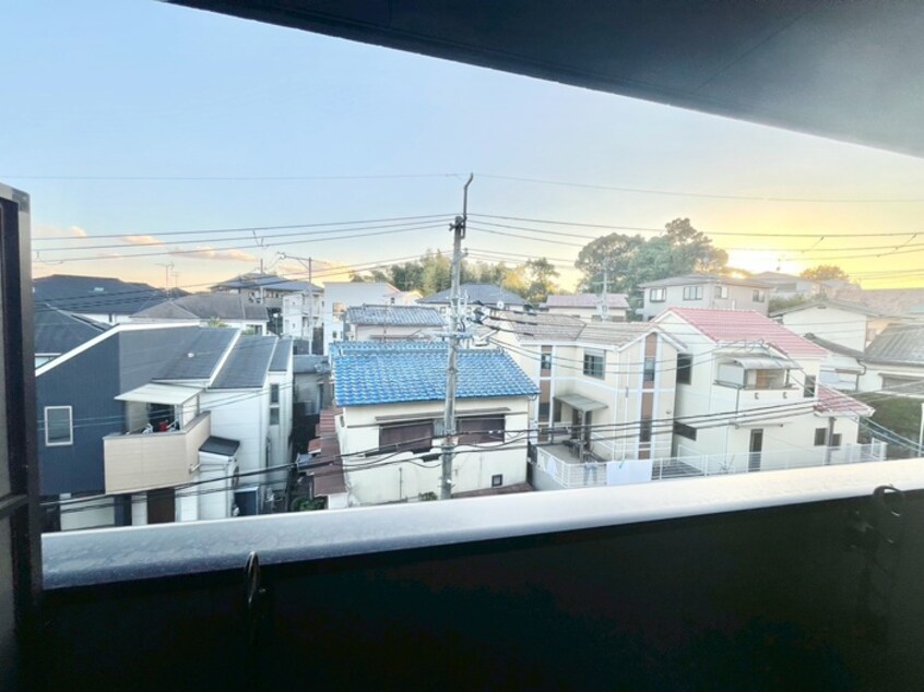 室内からの展望 プルメリア阪大前