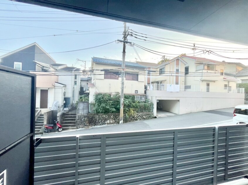 室内からの展望 プルメリア阪大前