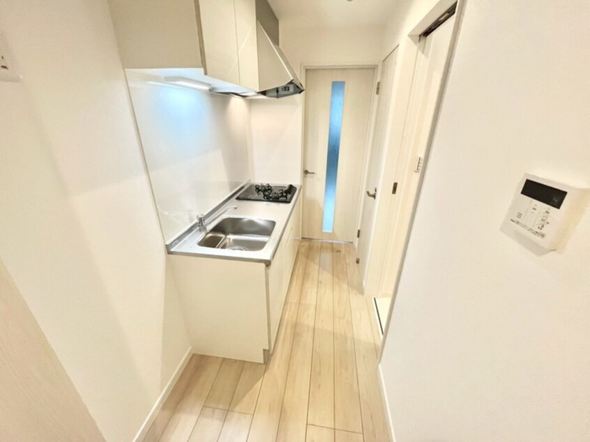 廊下 プルメリア阪大前