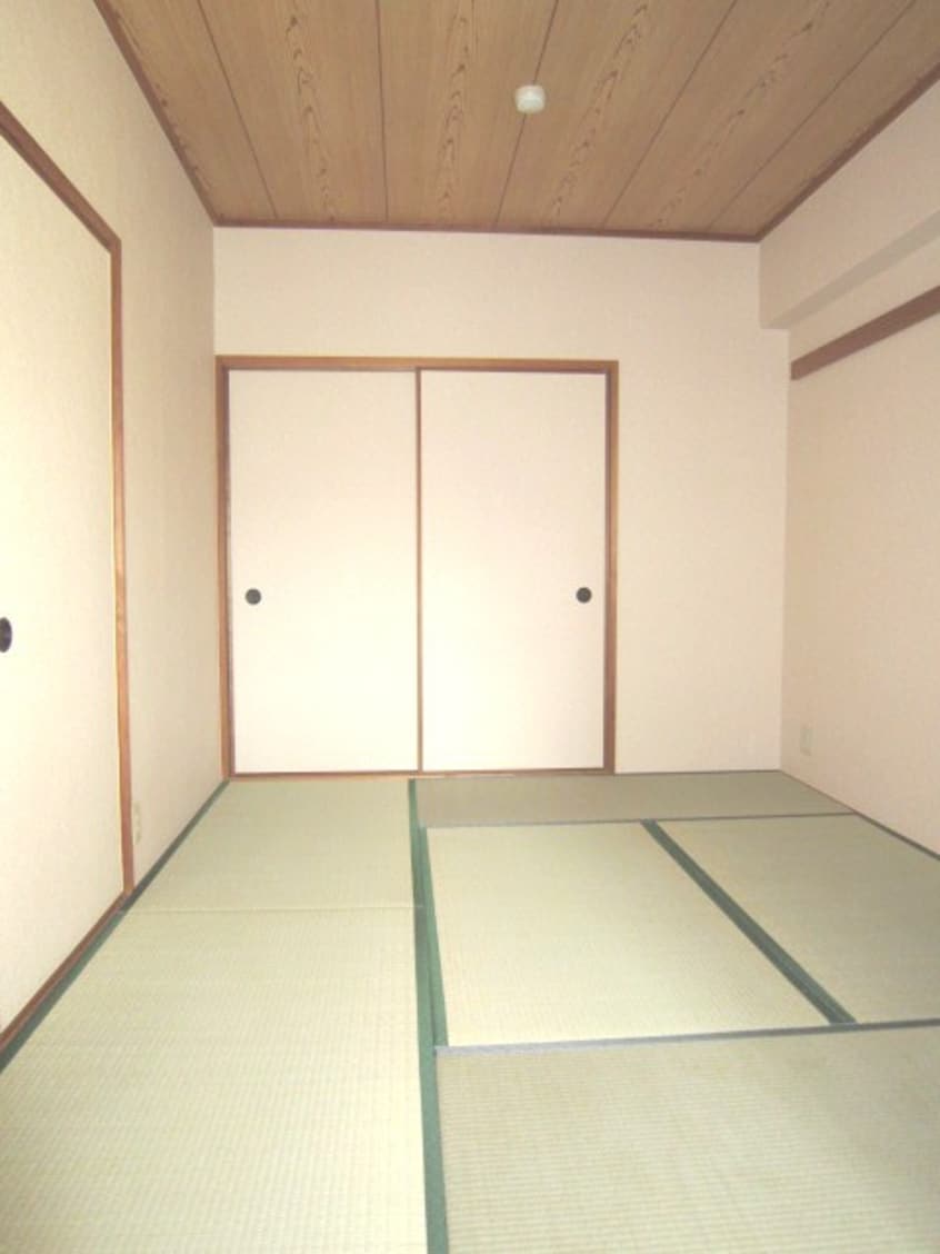 居室 インペリアル花屋敷