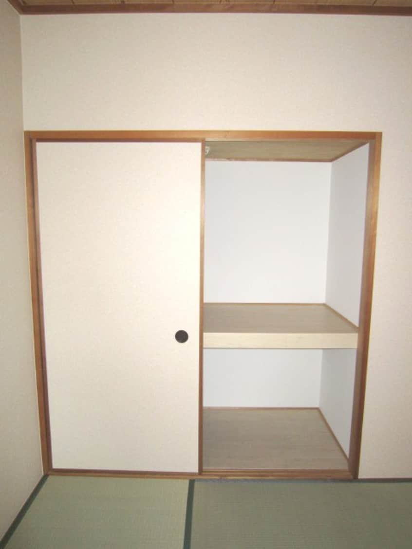 収納 インペリアル花屋敷