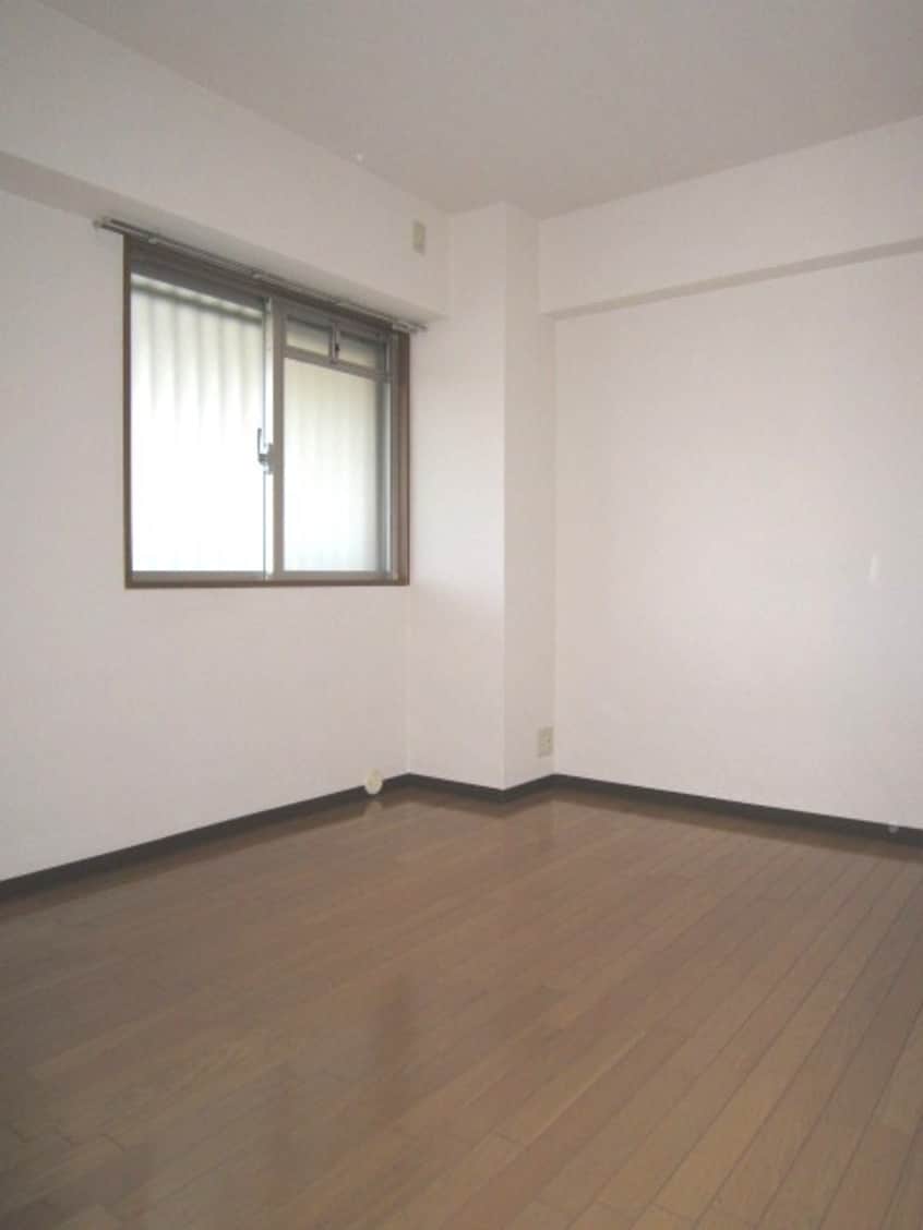 居室 インペリアル花屋敷