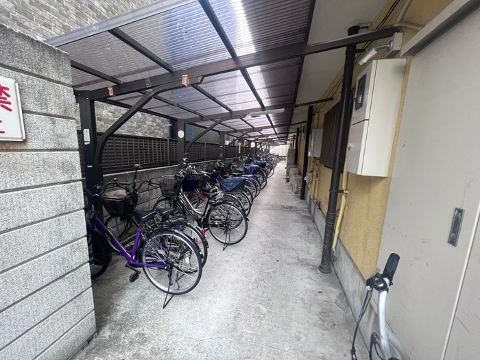 駐輪場 エレガンス平野