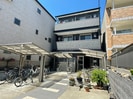 サントス千本今出川の外観