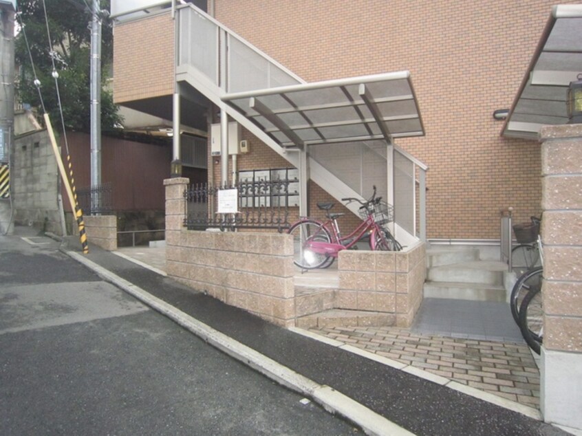 駐車場 マルベリ－ハウス