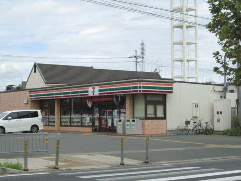 セブンイレブン上植野店(コンビニ)まで240m Ｋｸﾞﾗﾝﾄﾞ樋爪