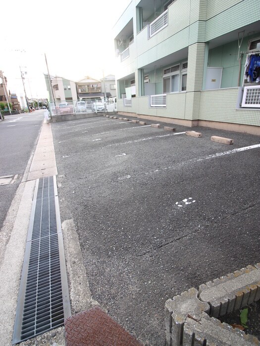 駐車場 チェリ－ガ－デン