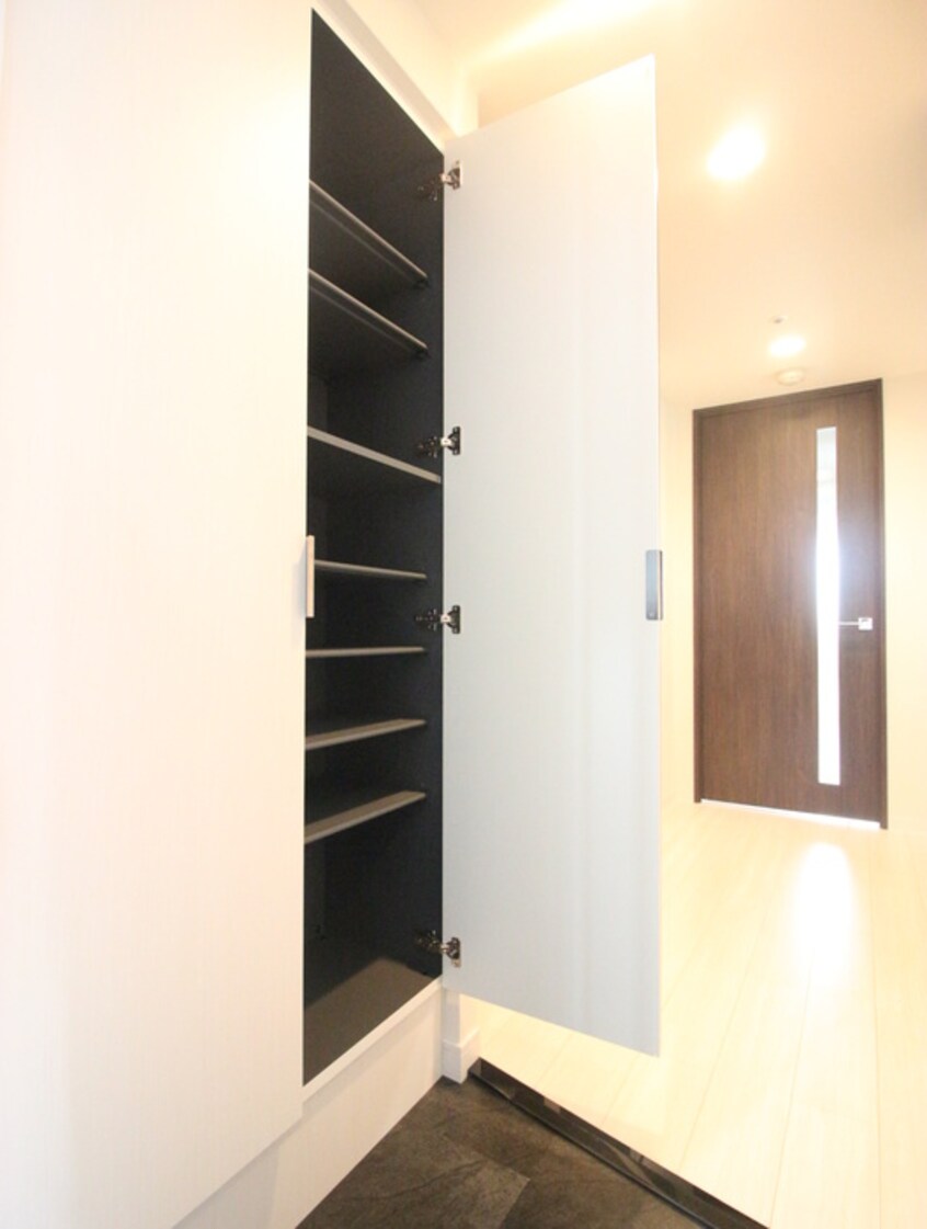 靴箱 ﾌﾟﾚｻﾝｽ新町ｳｨｽﾞｼﾞｮｲ（1203）