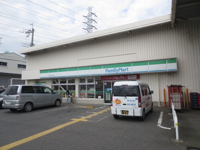 ファミリーマート(コンビニ)まで650m マンション大谷