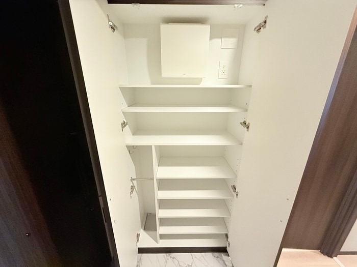 靴箱 ソルレヴェンテ新梅田