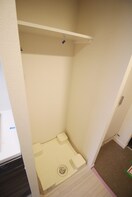 洗濯機置場 ﾌﾟﾚｻﾝｽ新大阪ｲｵﾘｱ(221)