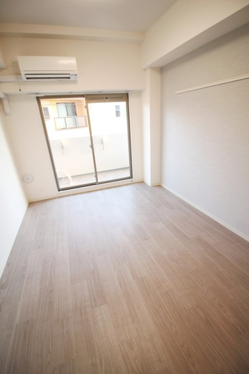 居室 ﾌﾟﾚｻﾝｽ新大阪ｲｵﾘｱ(221)