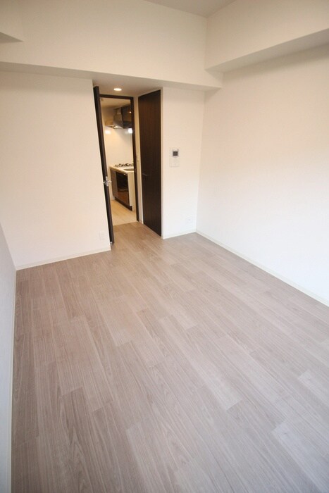 居室 ﾌﾟﾚｻﾝｽ新大阪ｲｵﾘｱ(221)