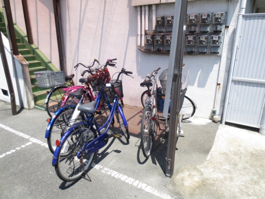 駐輪場 前川ハイツ