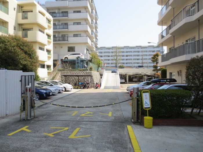 駐車場 日商岩井緑地公園ﾏﾝｼｮﾝ(1413)