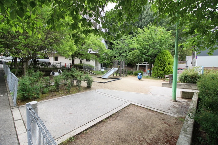 周辺環境 日商岩井緑地公園ﾏﾝｼｮﾝ(1413)