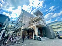 アンプリュネール