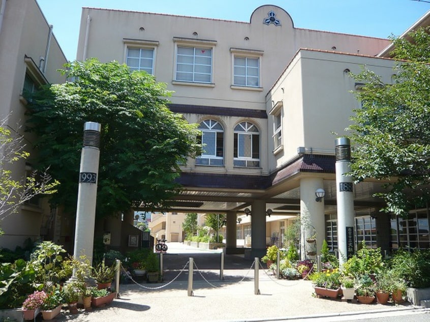 西宮市立大社小学校(小学校)まで370m プチメゾン越水