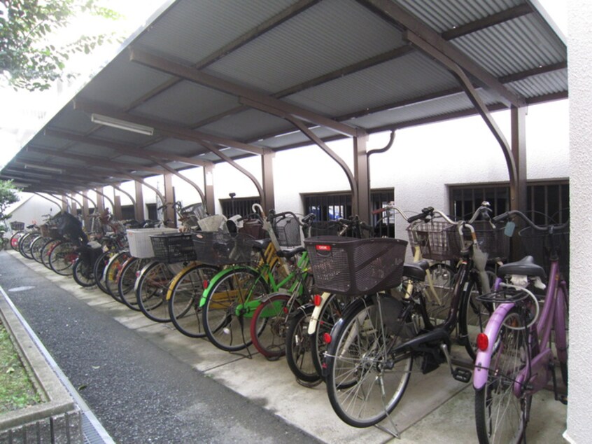 駐輪場 ロイヤル千里丘