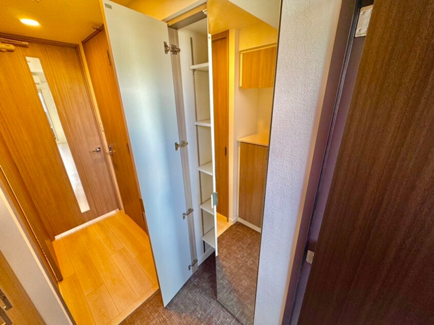 収納 ﾒﾙﾃﾞｨｱｸﾚｽﾄ難波ｿﾙﾃﾗｽ（702）