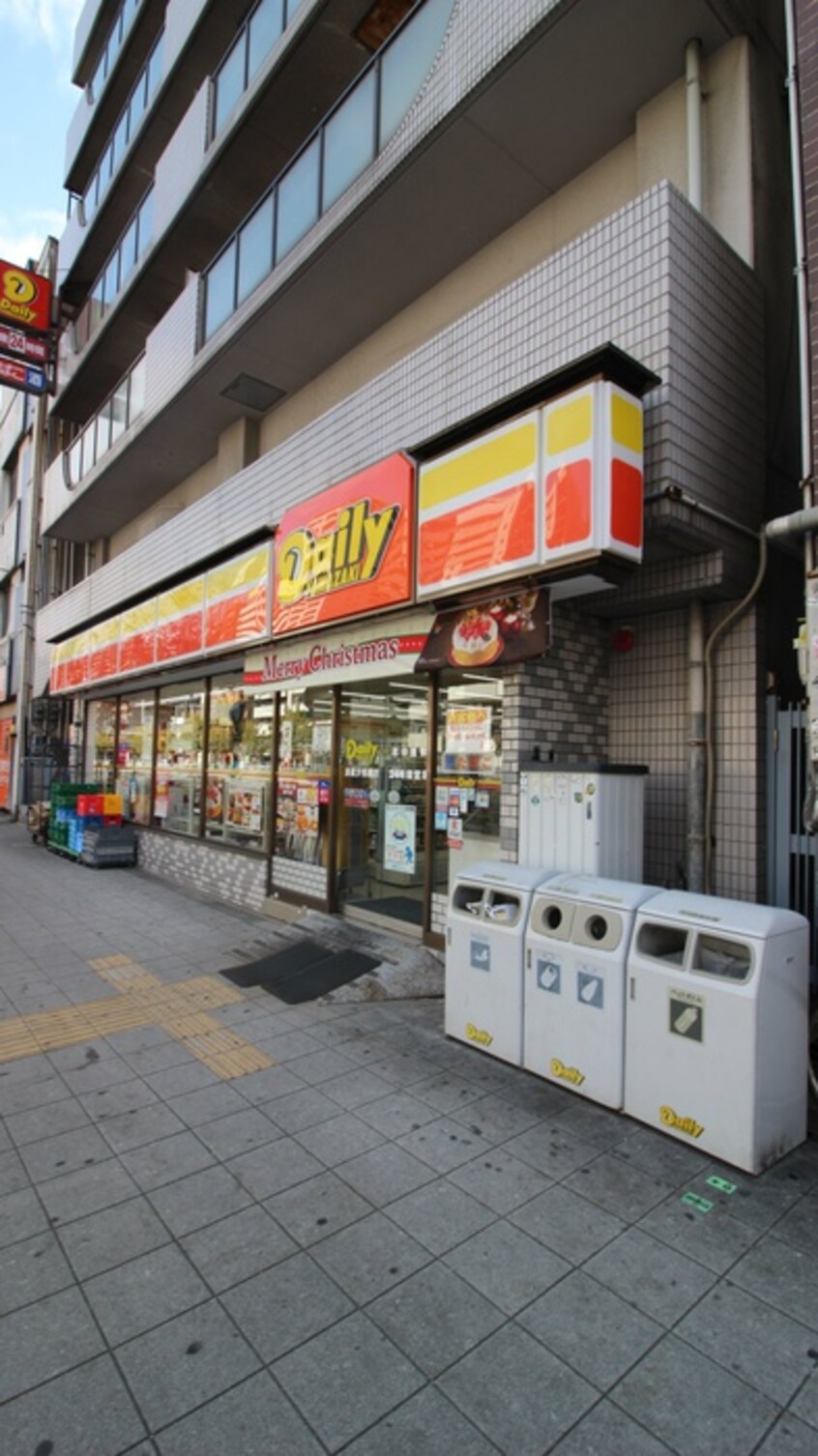 デイリーカナート(コンビニ)まで70m ﾒﾙﾃﾞｨｱｸﾚｽﾄ難波ｿﾙﾃﾗｽ（702）