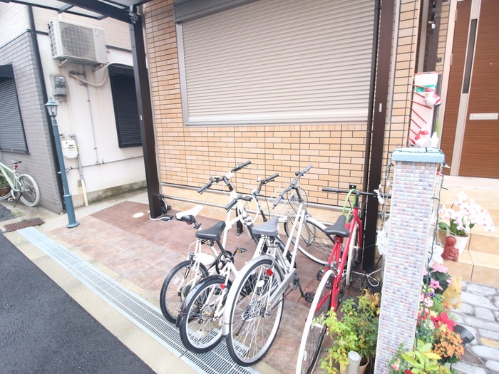 駐輪場 フェリーチェガレット