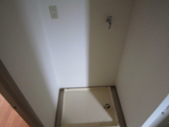 洗濯機置場 エトワ－ル瓦坂