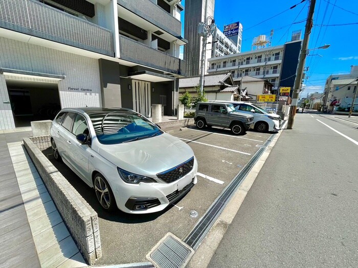 駐車場 フォレストガーデン成育Ⅱ