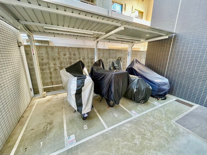 バイク置き場 フォレストガーデン成育Ⅱ