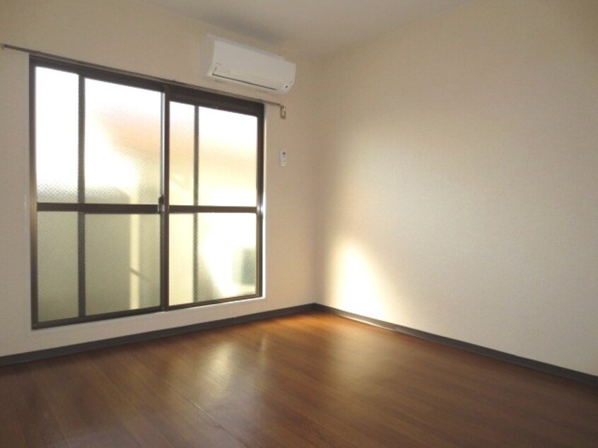 居室 ラメ－ル千里