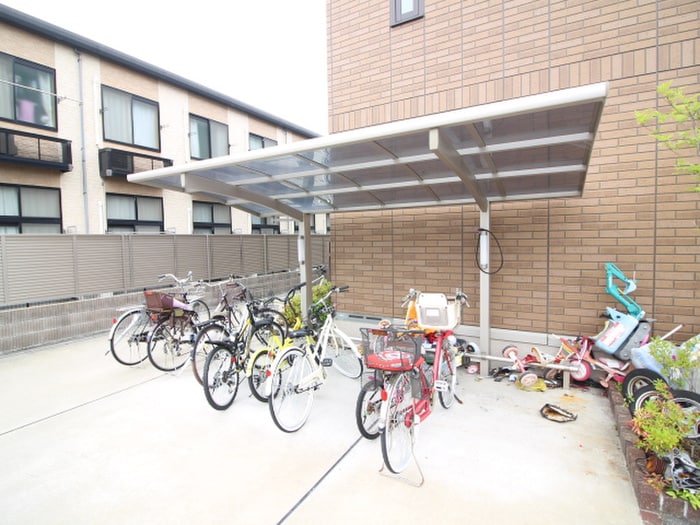 駐輪場 リバ－フロント鴨川